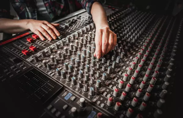 Live Sound Engineer